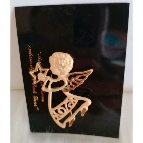 Vintage Gold Tone Angel Holding A Star Brooch 2” L Womens Jewelry Christmas - Picture 2 of 4